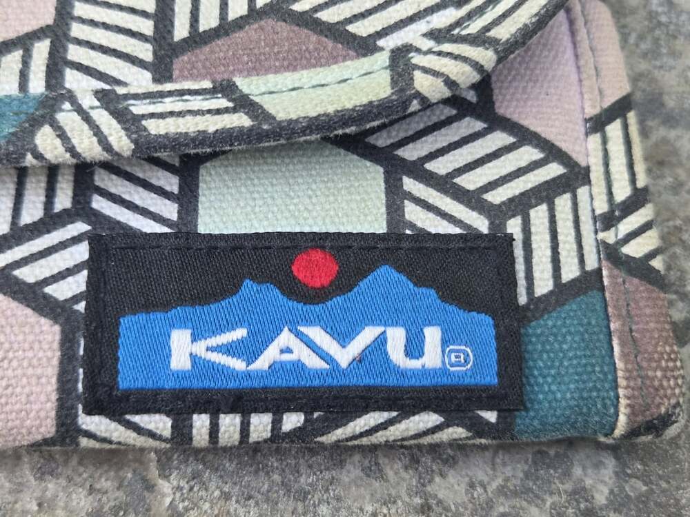 Kavu Tri Fold Wallet Canvas Tan Blue Pink Aztec Southwestern Print - Picture 9 of 12